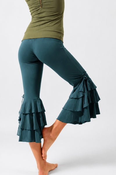 RUFFLE CAPRI